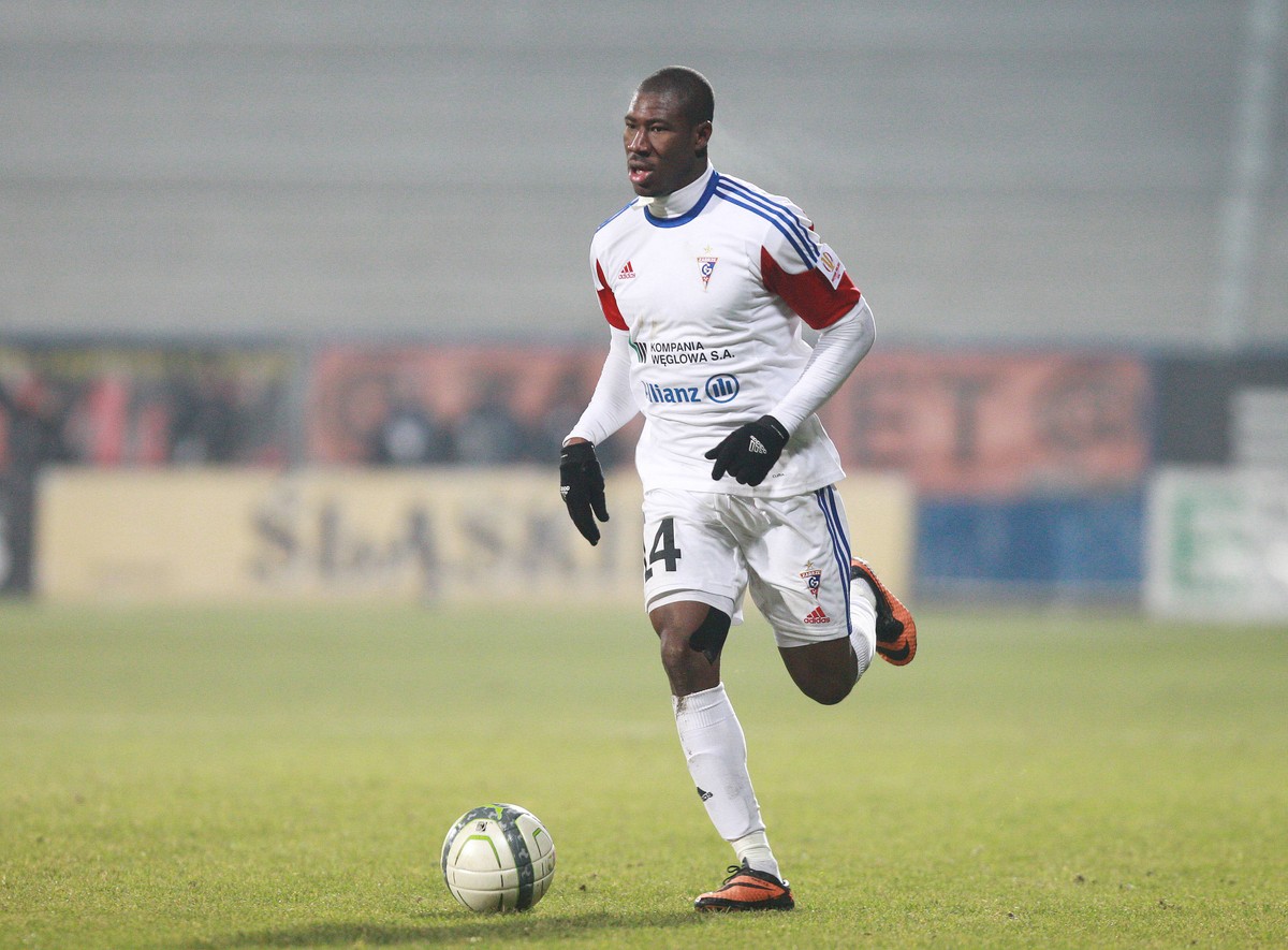 Prejuce Nakoulma zostaje w Górniku. Rubin wybrał innego piłkarza