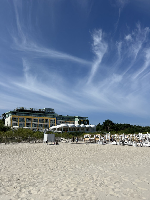 Hotel Bryza od strony plaży