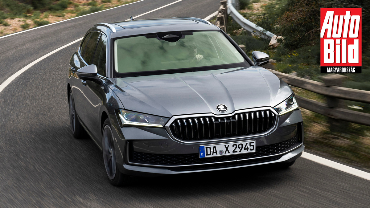 A Skoda Superb plug-in hibrid több mint 100 km-t tesz meg tisztán elektromosan