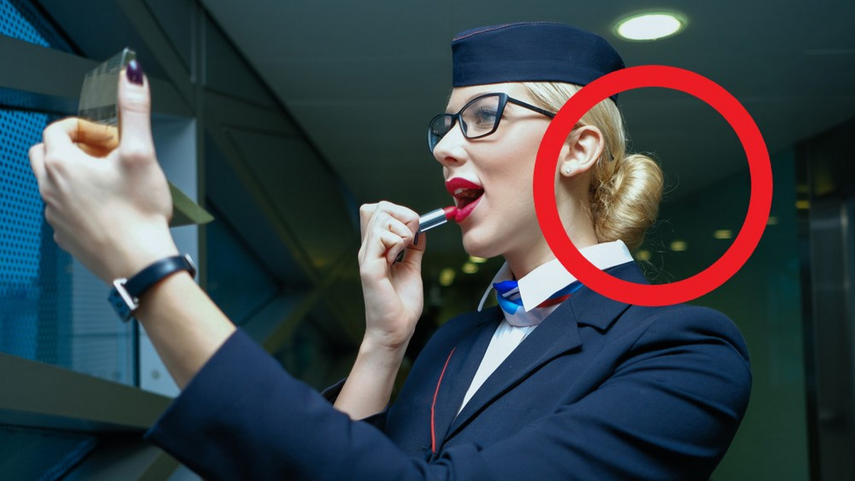 Dlaczego stewardesy upinają włosy w kok? Mają ważny powód