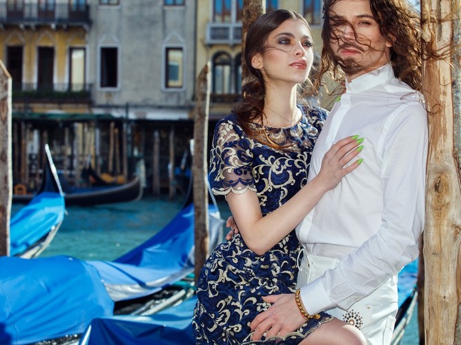 Michał Szpak w kampanii lakierów Nails Company