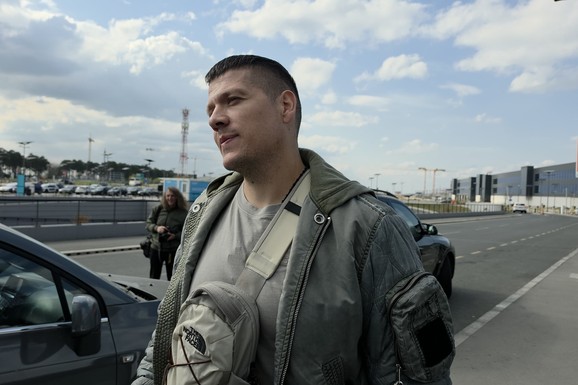 "NEPOTREBNA STVAR, NE ŽELIM DA PRENAGLJUJEM" Sloba Radanović o Toniju Cetinskom nakon što je na koncertu u Ljubljani pitao: "Koliko ovde ima Srba?" (VIDEO)