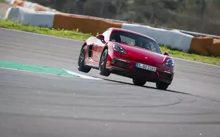 Porsche 718 GTS 4.0 – test na torze Portimao