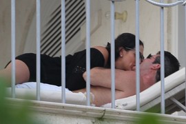 Spavao sa ŽENOM NAJBOLJEG DRUGA, kad je zatrudnela, rešio da je ženi iako je imao HAREM! Sve vreme mu je MUVAO suprugu, a pretvarao se da ga poštuje, IZDAJA šokirala svet