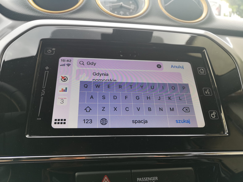 Yanosik w Apple CarPlay