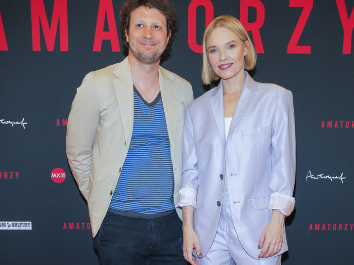 Roma Gąsiorowska i Wojciech Solarz pozowali razem do zdjęć na premierze filmu "Amatorzy"...