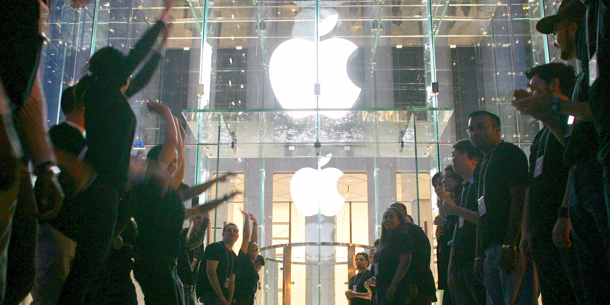 Apple employees have been fired for allegedly stealing photos from customers' phones