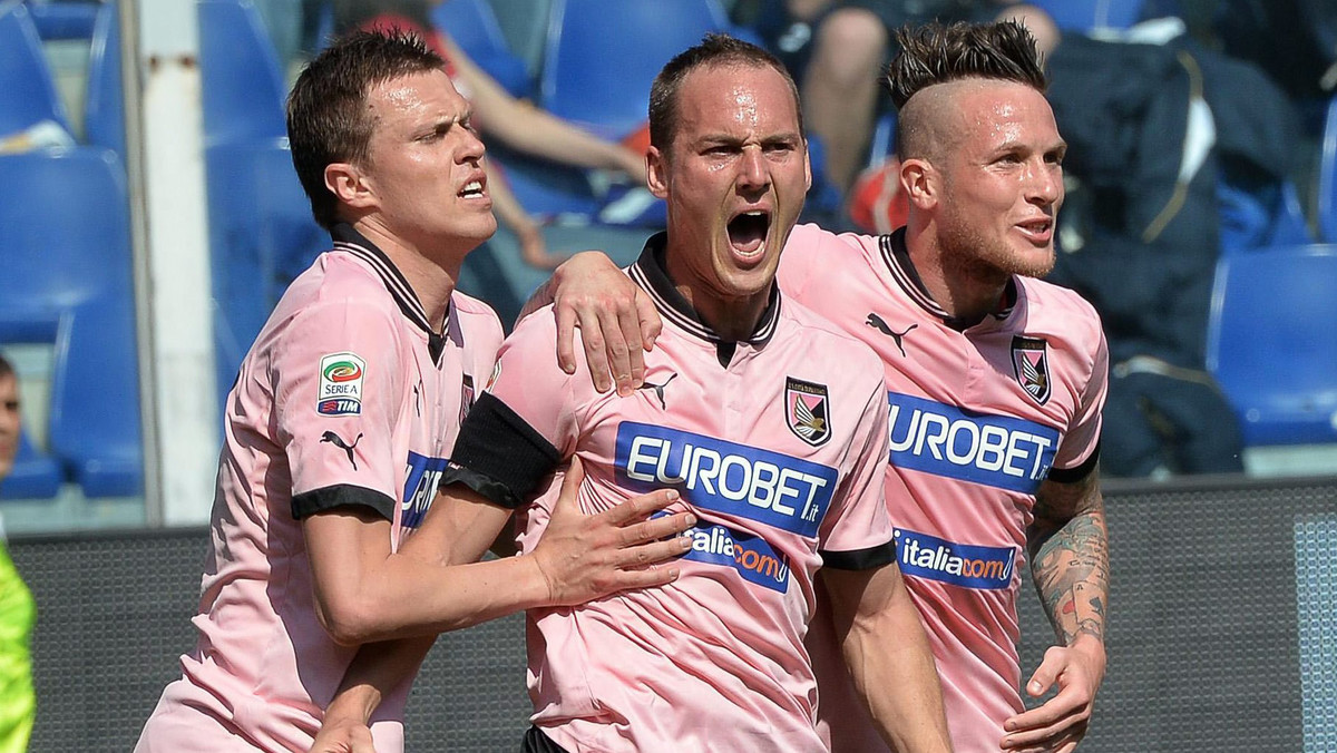 Walczący o uniknięcie spadku do Serie B piłkarze US Palermo zanotowali bardzo ważne zwycięstwo w 31. kolejce spotkań włoskiej Serie A. Piłkarze z Sycylii pokonali na wyjeździe Sampdorię Genua 3:1 (1:1). Domową wygraną odnieśli natomiast zawodnicy Udinese Calcio, którzy pokonali 3:1 (2:1) Chievo.