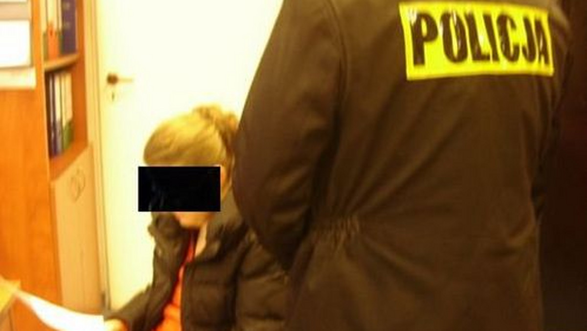 Policjanci z wydziału do walki z przestępczością gospodarczą i korupcją zatrzymali 31-letnią Aleksandrę A., która ubiegała się o kredyt w wysokości 100 tysięcy złotych.