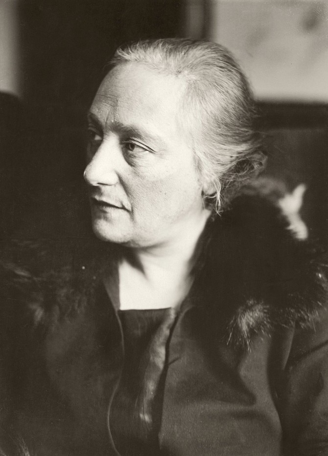 Elsa Lovental, fotografisano oko 1940. godine