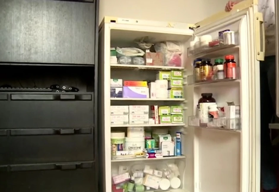 Frižider skoro samo za lekove!