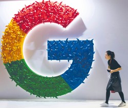 Warszawa nie chce oddać Brukseli nadzoru nad internetem