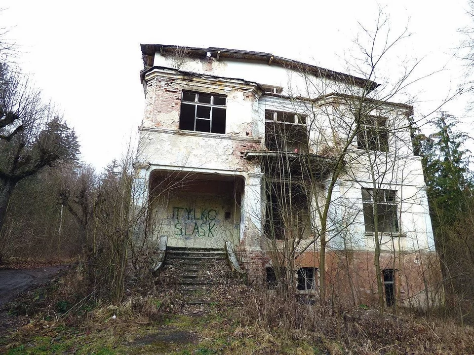 Opuszczone sanatorium w Barcinku pod Jelenią Górą