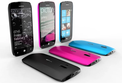 Na razie Nokie z Windows Phone 7, to pole do popisu dla kreatywnych grafików. Jednak jeśli duet Nokia-Microsoft chce powalczyć z Androidem, fikuśne kolory smartfonów nie wystarczą