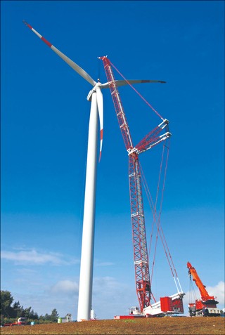 Zielona technologia i miliony ton odpadów. Recykling wiatraków z problemami