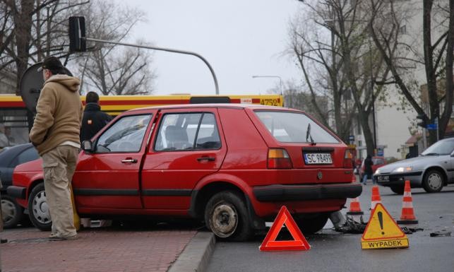 Niedoświadczeni kierowcy - czy naprawdę są groźni?