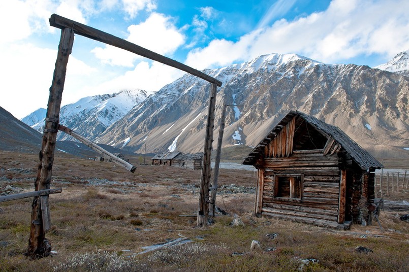 Ponad pół wieku po stworzeniu obozu i wiele dekad po pojawieniu się w nim więźniów mieszkańcy okolic nadal nie wiedzą, co właściwie wydobywać mieli przetrzymywani tu "wrogowie narodu". Wszystko przez to, że archiwa dotyczące Inłagu wciąż nie zostały odtajnione.