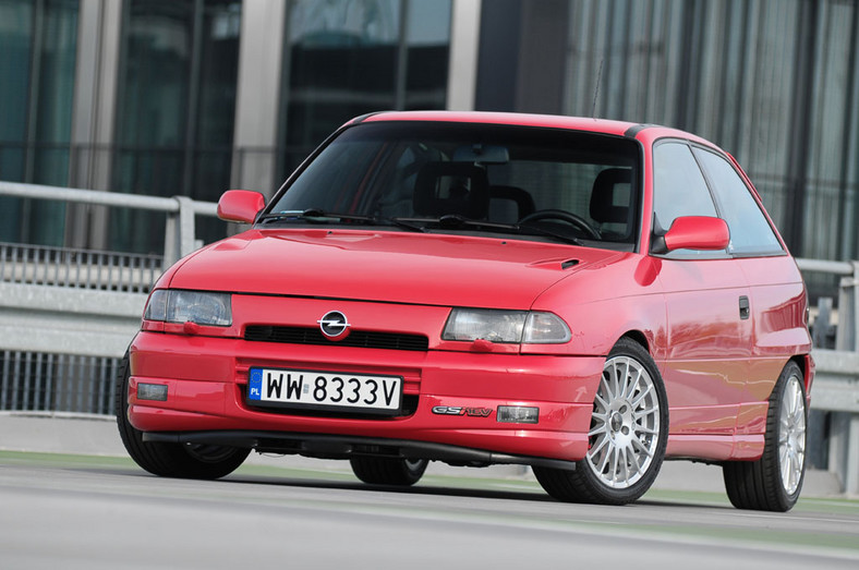 Opel Astra GSi 2.0 16V: Ściganie za małe pieniądze