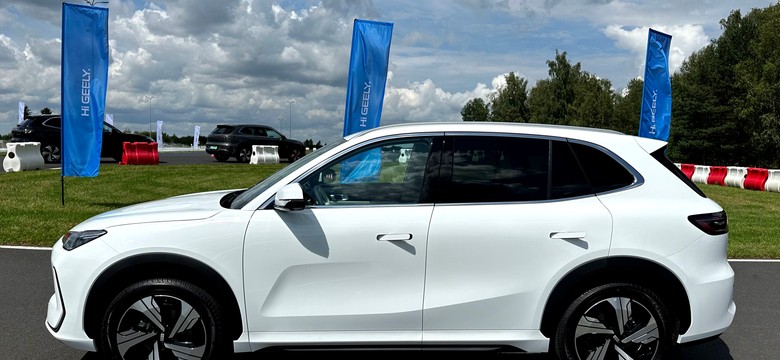 Nowy SUV trzęsie rynkiem. Cena? Ma silnik 220 KM i znika w ciemno
