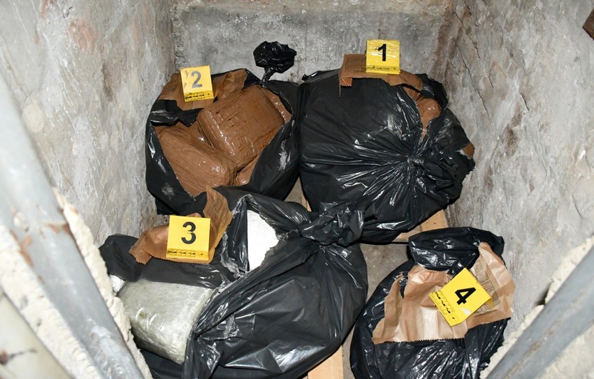 Zaplena oružja i droge