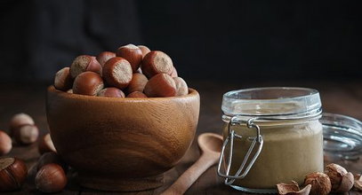 Pasta z prażonych orzechów laskowych