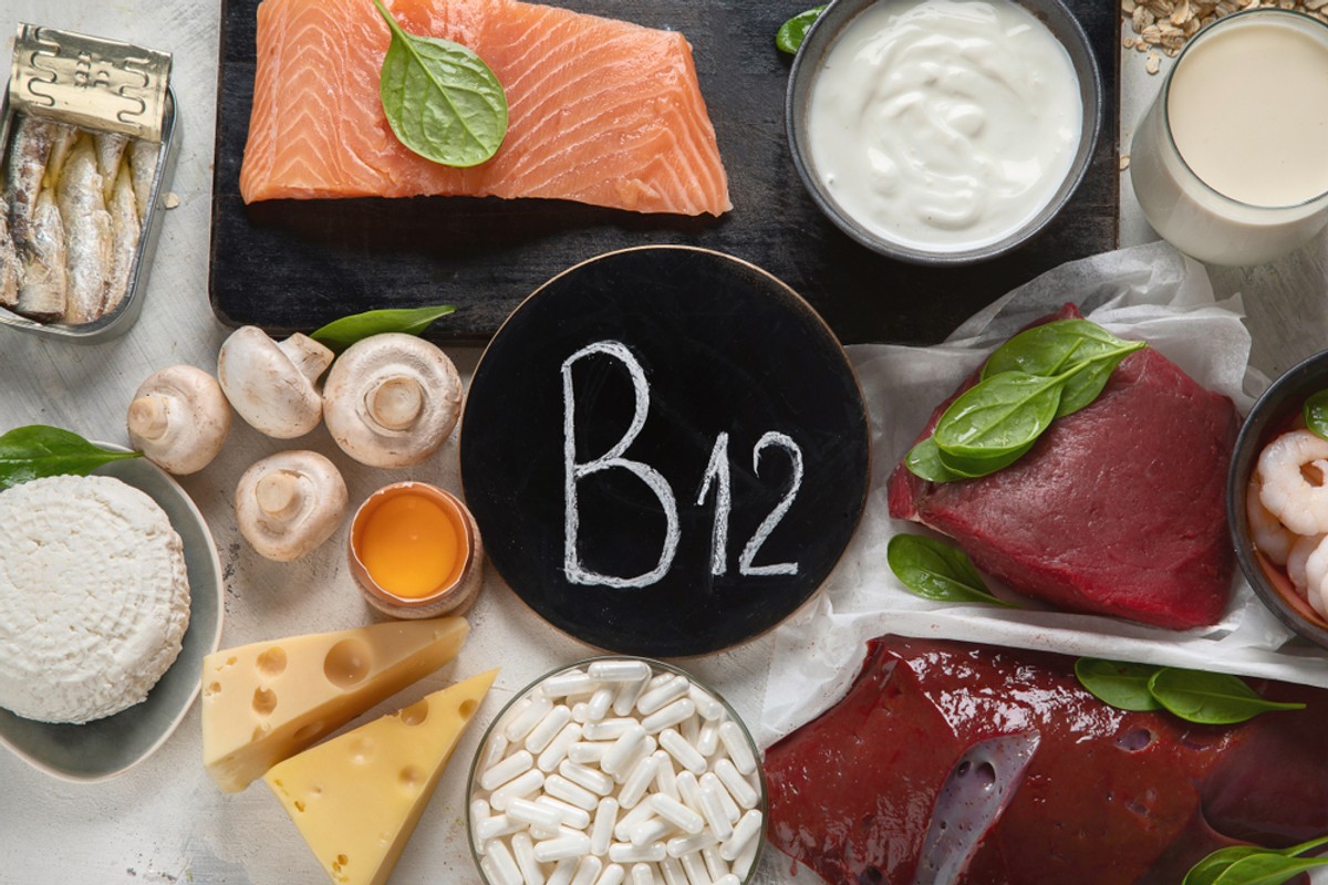 Niedobór witaminy B może skutkować objawami neurologicznymi, depresją i anemią. Jak rozpoznać brak witaminy B12?