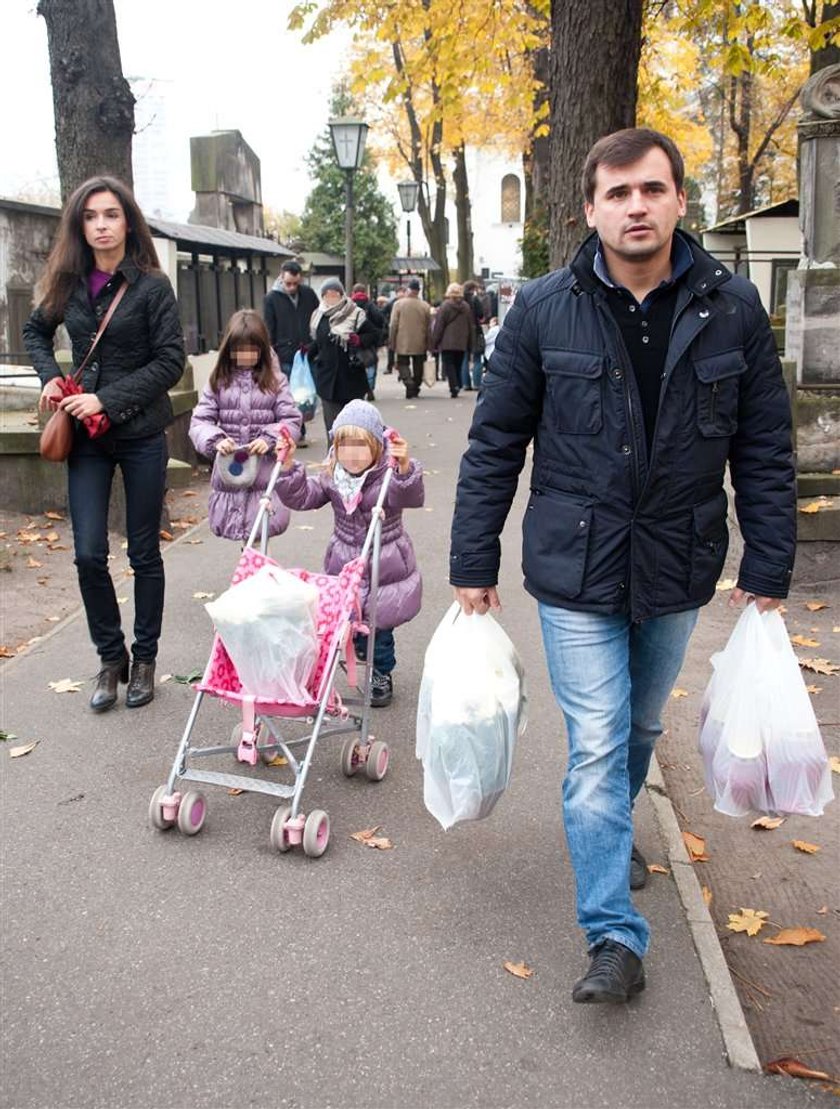 Kaczyńska z Dubienieckim na cmentarzu