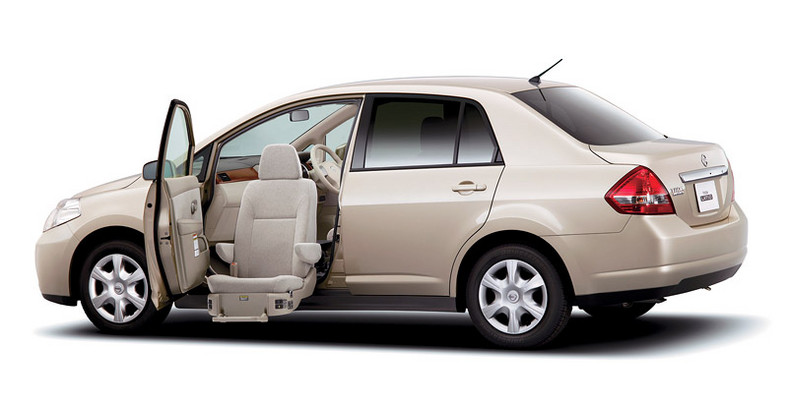 Nissan Tiida – odmłodzony model na rynek japoński