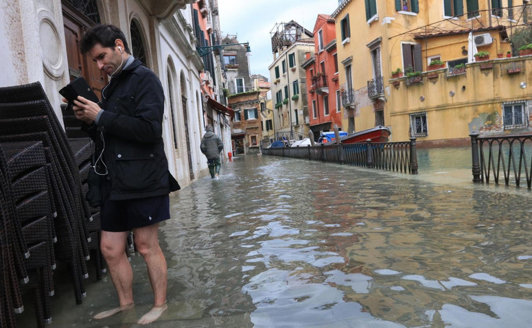 Katastrofalna powódź w Wenecji. "Miasto zostało sprzedane turystyce,  potrzebuje ochrony" - Dziennik.pl