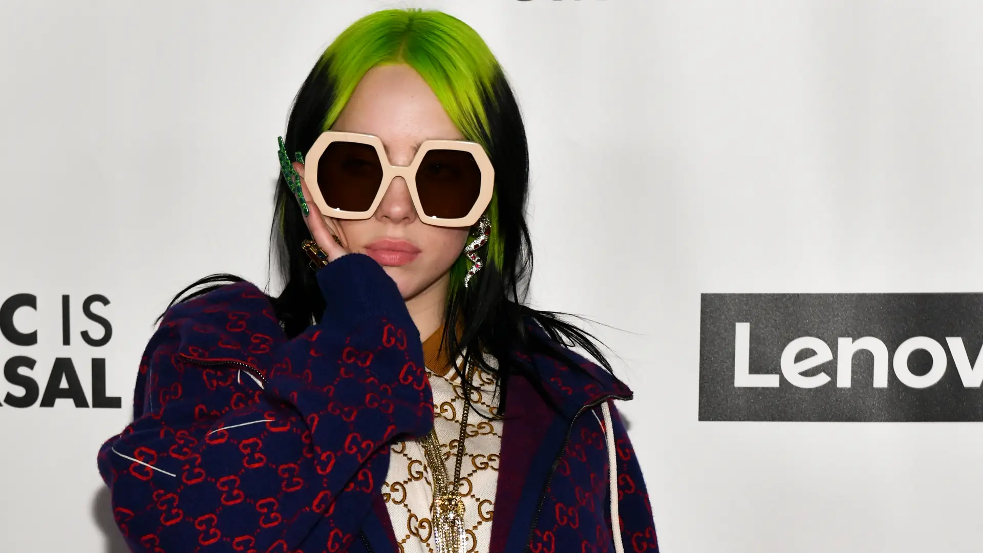 "Miałam piersi już w wieku 9 lat. Okres, gdy miałam 11". Billie Eilish o tym, jak ciało wpłynęło na jej zdrowie psychiczne