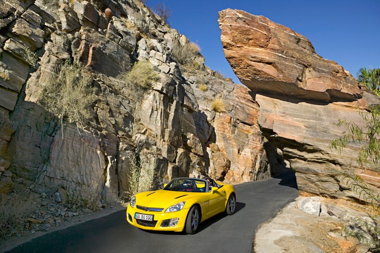 Kabriolety i roadstery - opel GT