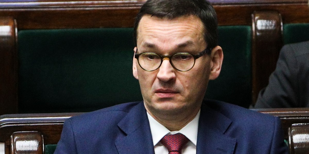 Inwestycje nie stają się, jak tego oczekiwał rząd, "drugim silnikiem" wzrostu PKB obok konsumpcji. Na zdjęciu: premier Mateusz Morawiecki