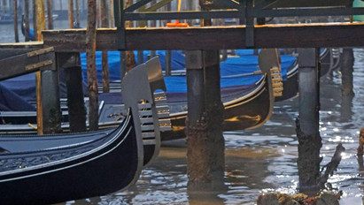 Sokkoló: kiszáradás fenyegeti Velencét, elfogy a víz a csatornákból