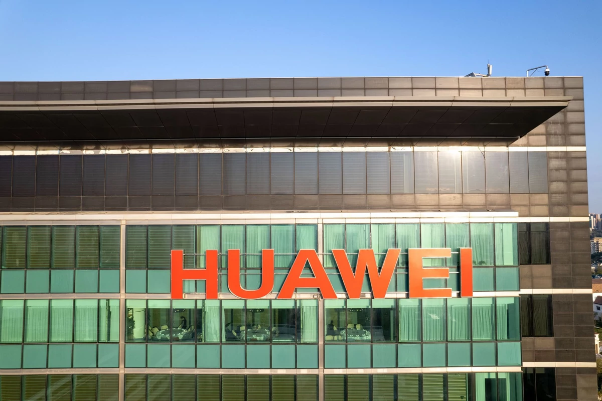  Huawei chce zirytować Apple. Wielka konferencja tuż przed premierą nowego iPhone'a