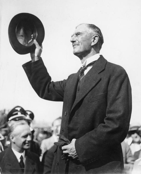 Premier Wielkiej Brytanii Neville Chamberlain