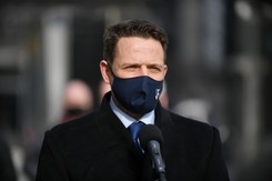 Tajne spotkanie Trzaskowskiego z Biedroniem. 'Znają się od lat, świetnie się dogadują'