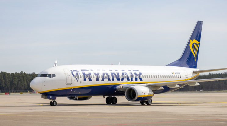 Az igazságügyi tárca közleményében a rendkívüli vizsgálatot azzal indokolta, hogy Magyarország kormánya elfogadhatatlannak tartja és a leghatározottabban elutasítja, hogy a Ryanair DAC (Ryanair) a légitársaságokra kivetett extraprofit-különadóját áthárítja az utazókra / Fotó: Northfoto