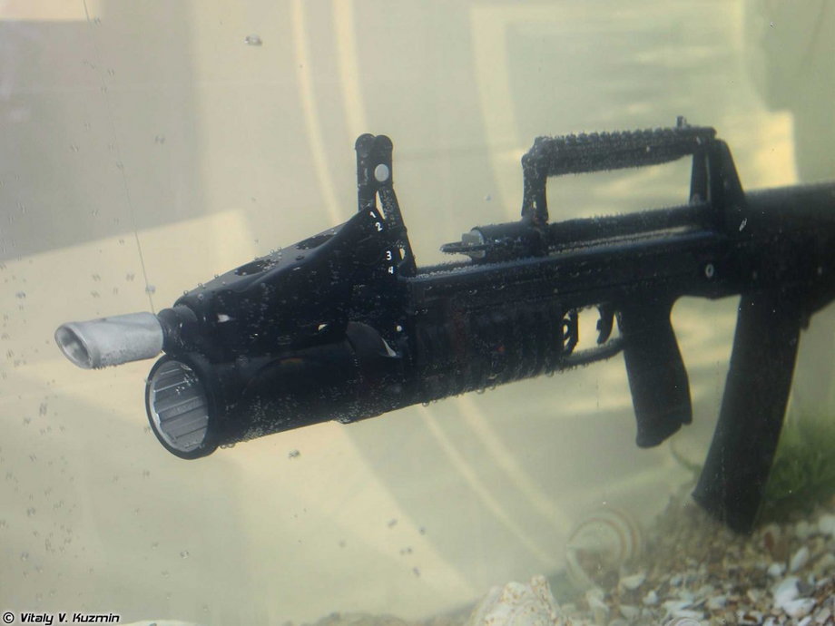 ADS - karabin strzelający pod wodą