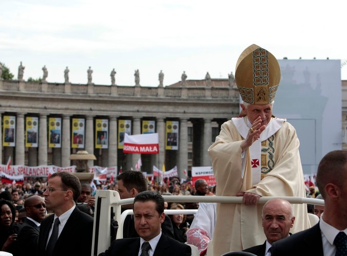 Papież na placu św. Piotra