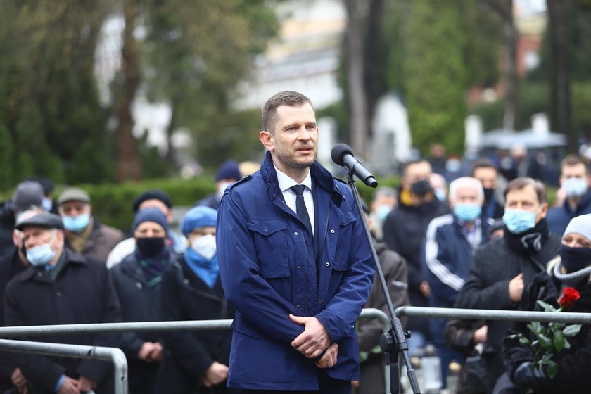 Ostatnia droga Izabelli Sierakowskiej. Znani politycy żegnają zmarłą posłankę