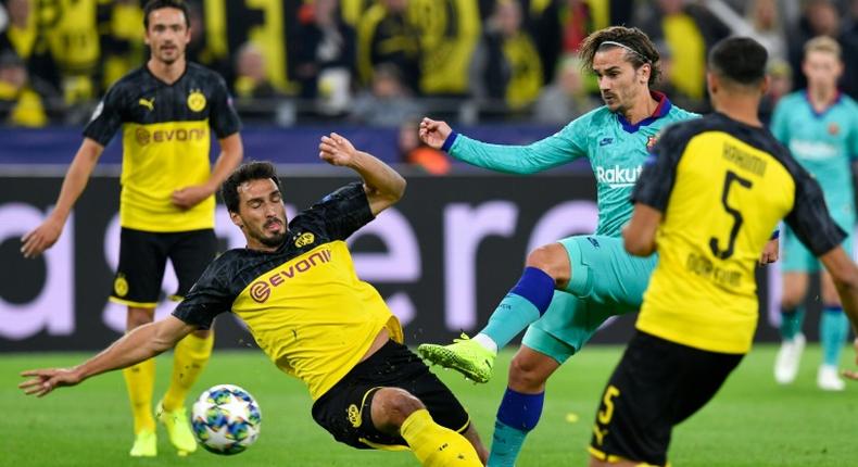 Hummels (L) helped Dortmund keep a clean sheet in their 0-0 draw with Barcelona on Tuesday