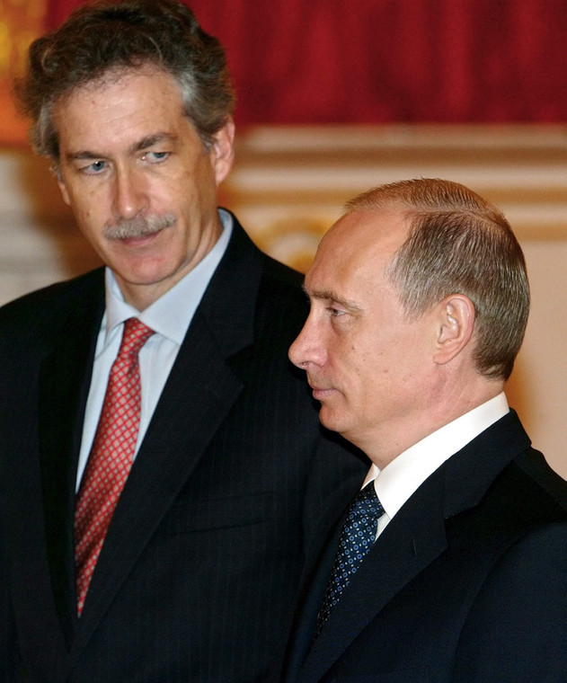 Williams J. Burns jako ambasador USA w Rosji podczas spotkania z Władimirem Putinem. Moskwa, 2005 r.