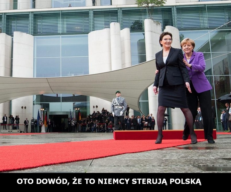 Premier Kopacz z Angelą Merkel w Berlinie.Od razu widać, kto w tym duecie nosi spodnie.