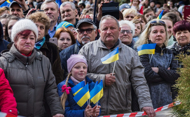 Ukraina wybierze w niedzielę prezydenta. Komik Zełenski na czele sondaży