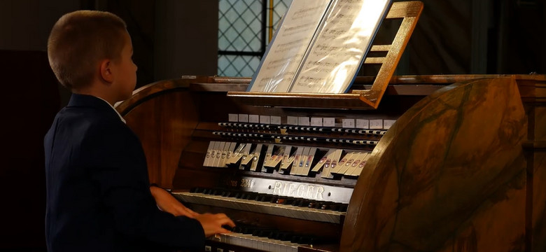 Oto najmłodszy organista w Polsce. "Wszystko się zaczęło od słuchania Bacha" [WIDEO]