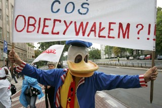 Pikietujący przed MEN: puste obietnice i brak reform