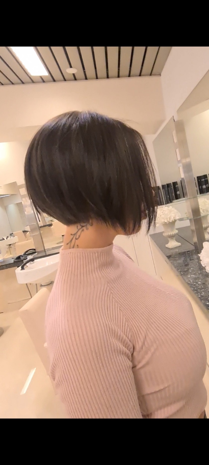 Ce changement de look avant les fêtes n’est réservé qu’aux plus audacieuses. 