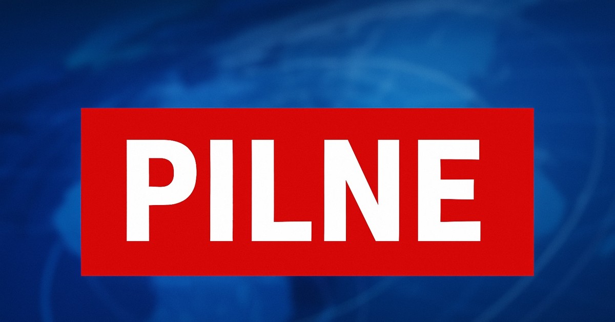 Zapadnięcie jezdni na ul. Arkuszowej w Warszawie. realizowane są prace służb, ruch utrudniony