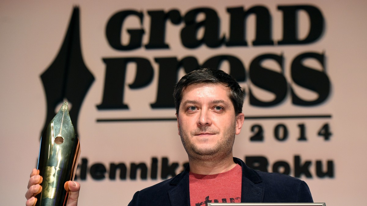 Piotr Andrusieczko, laureat nagrody dla Dziennikarza Roku, wręczonej mu podczas gali Grand Press 2014, opowiada o cyborgach, batalionach OUN i Prawym Sektorze, a także fikcyjnym zawieszeniu broni na wschodzie Ukrainy.