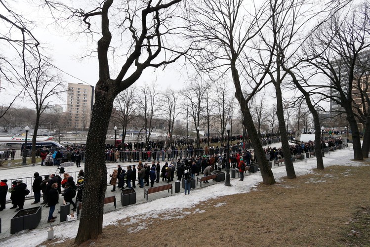 Pogrzeb Borysa Niemcowa. Tłumy chętnych, by oddać hołd politykowi
